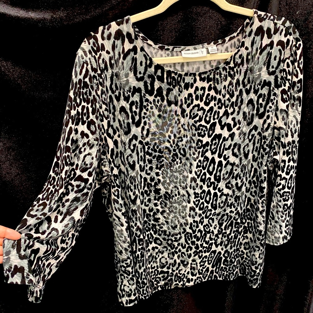 SOLD_Leopard Print Silky Knit Top